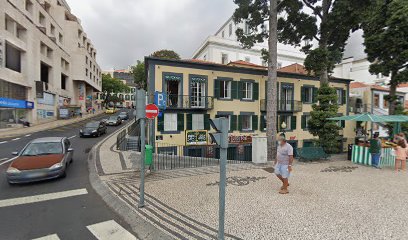 Galerias São Lourenço parking