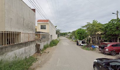 CALLE OBSTRUIDA POR VEHICULOS