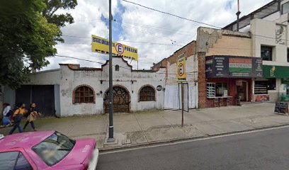 Estacionamiento, pensiones día y noche