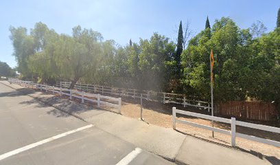 Lakebed Park trailhead