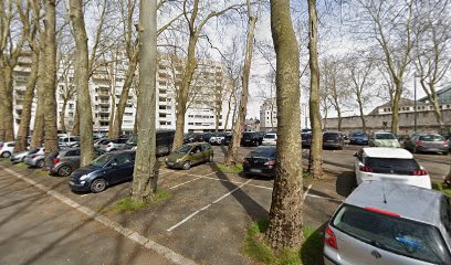 13 Rue du Champ de Foire Parking