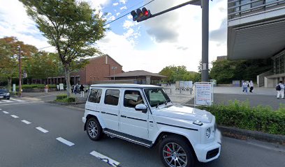 同志社大学 京田辺校地施設部正門門衛所