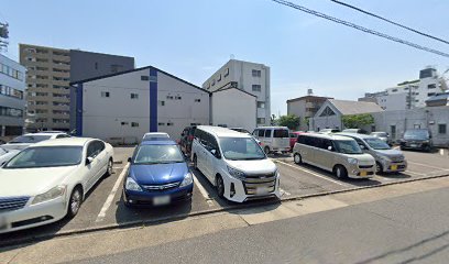 愛知県西警察駐車場
