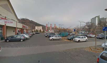 Bevásárló központ parkoló