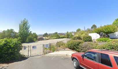 6028 Claremont Ave Parking