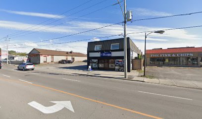 Dundas and Pinnacle Bike Parking