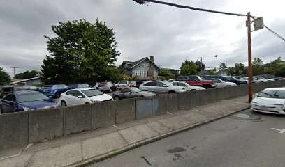 601 Highland Ave Parking