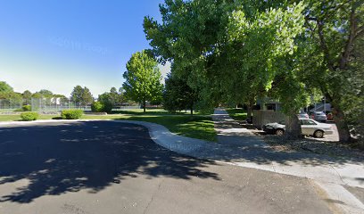 OUTDOOR BASKETBALL COURT