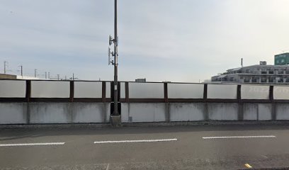 トヨタレンタカー久喜店車庫