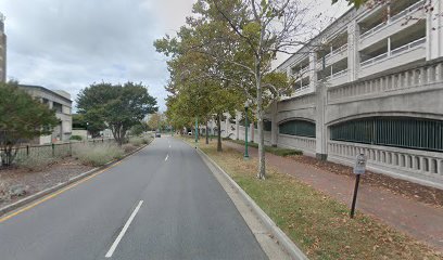 MacArthur Center Parking Garage