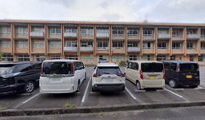 社日小学校 駐車場