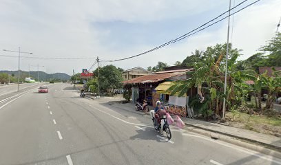 Adik Beradik Station