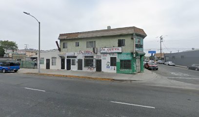 La Cueva Mini Store