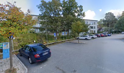 Mittvägen 1 Parking