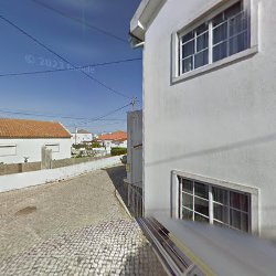 Loja de materiais de construção Casa Clemente-Comercio De Mercearia E Ferragens, Lda. São João das Lampas
