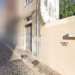 Loja de aparelhos electrónicos INFO2000 - Informática e Serviços,Lda Coimbra