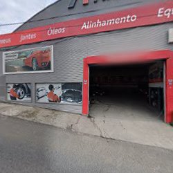 Loja de acessórios para automóveis First stop Sacavém