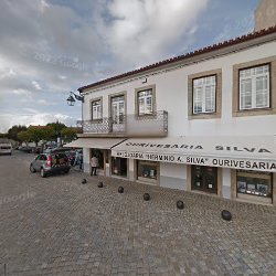 Loja de decoração e bricolage Chupas e Morrão - Construtores de Obras Públicas, S.A Trancoso