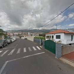 Loja de peças para automóveis AutoBARREIROS de Emanuel Gouveia Rodrigues - Comércio E Reparação Automóveis, Unip. Lda Funchal