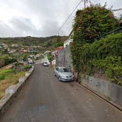 Loja de materiais de construção Irmãos Pimenta, Lda. Arco da Calheta