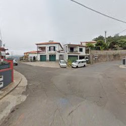 Loja de peças para automóveis Gonçalves & Carriço-Reparação E Venda De Acessórios De Automovel, Lda Funchal