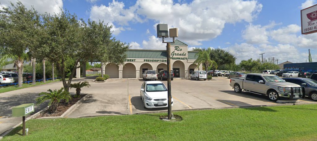 Muniz Rio Grande Pharmacy, 1117 S Commerce St, Harlingen, TX 78550, USA, 