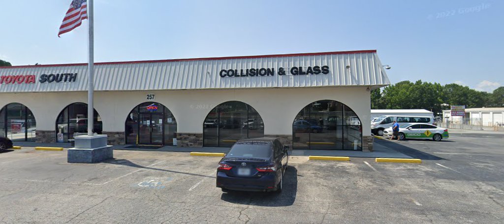 Toyota South Collision & Glass Repair image 10