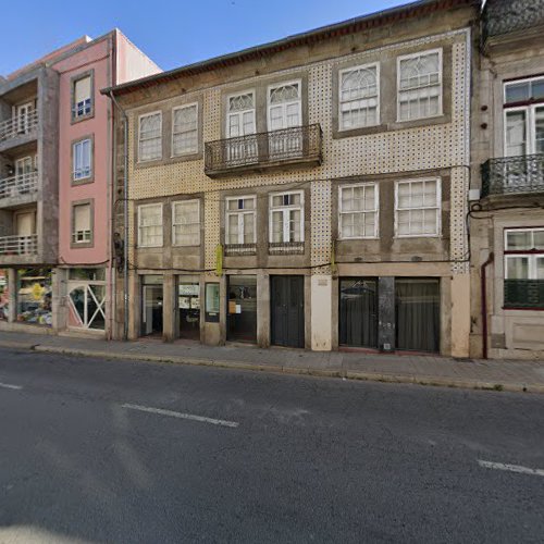 Salão de cabeleireiro Cabeleireiro, Barbeiro Queirós - Queiroshairstyling Haidresser Barber Porto