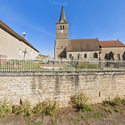 Cimetière à Villegusien-le-Lac