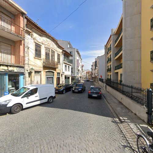 Loja de materiais de construção Ezequiel Palas & Filhos, Lda. Bragança