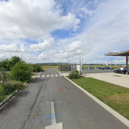 Borne de recharge de véhicules électriques TotalEnergies Station de recharge Saint-Sulpice-la-Pointe