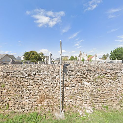 Cimetière à Gennes-Val-de-Loire