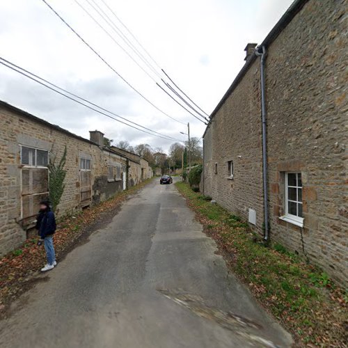 Les Petits Pieds Sur Terre à Le Val-Saint-Père