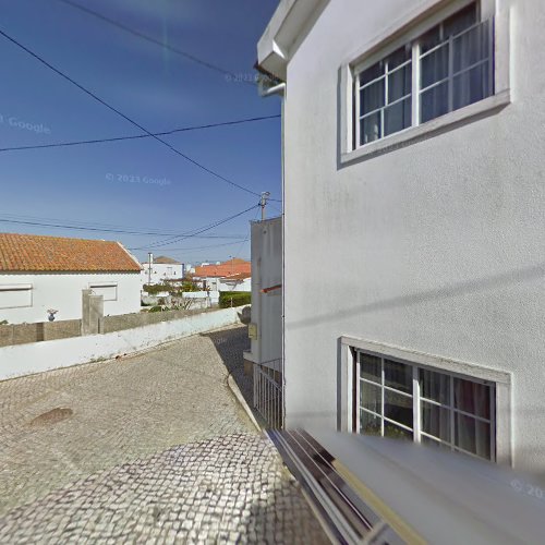 Casa Clemente-Comercio De Mercearia E Ferragens, Lda. em São João das Lampas