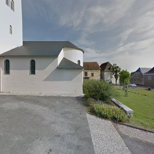 Église paroissiale Saint-Sauveur à Sus
