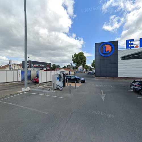 Borne de recharge de véhicules électriques Leclerc Charging Station Bergerac