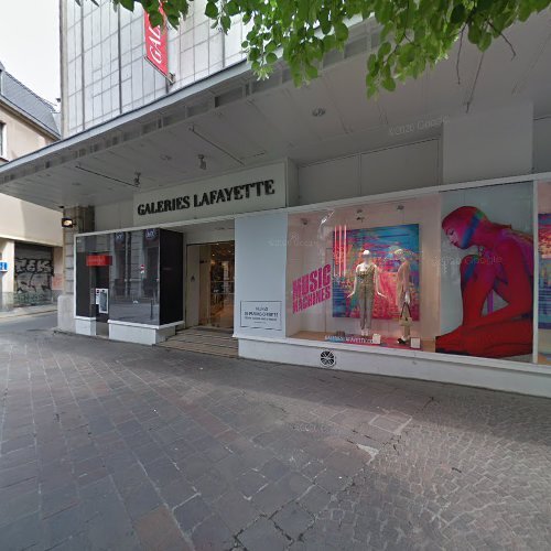 Boutique d'accessoires de mode Galeries Lafayette - Corner Cosmoparis Grenoble