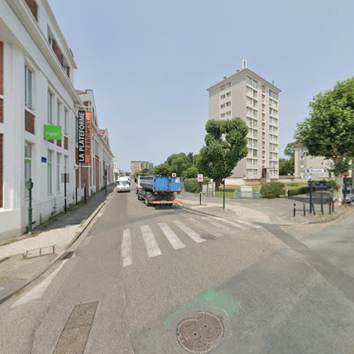 Borne de recharge de véhicules électriques Shell Recharge Charging Station Bordeaux