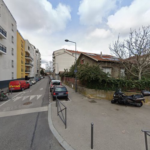 Église catholique Immobiliere de la Paroisse Ste Famille Villeurbanne