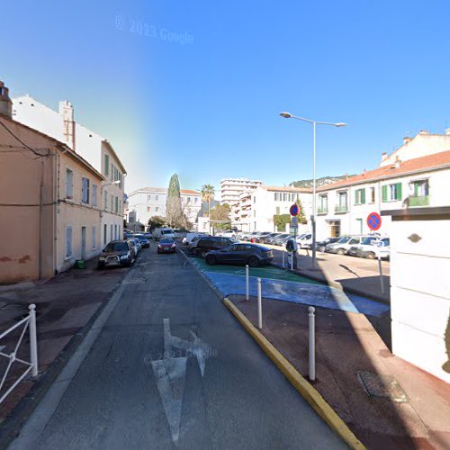 Borne de recharge de véhicules électriques Réseau eborn Station de recharge Toulon