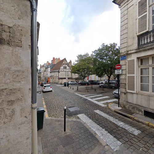 Sarl Carrosserie Yucel ouvert le dimanche à Bourges