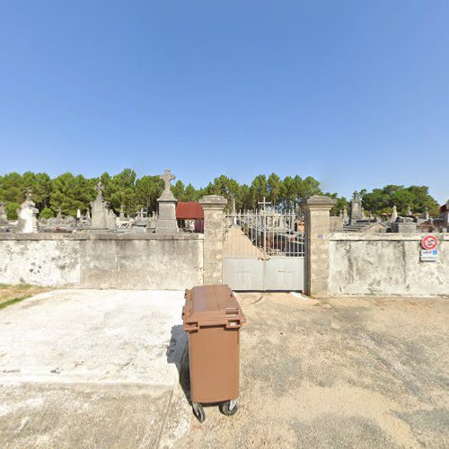 Cimetière à Laruscade