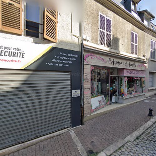 Boutique Complicité robes de mariée et costumes de mariage à Bourges