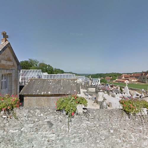 Cimetière à Marcillac-Saint-Quentin