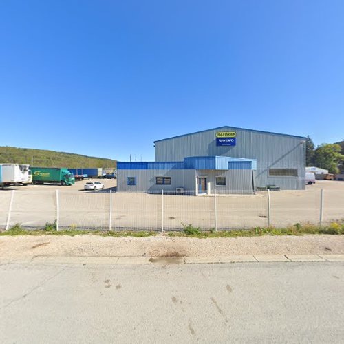 Atelier de réparation pour poids lourds C M V I Saint-Martin-du-Fresne