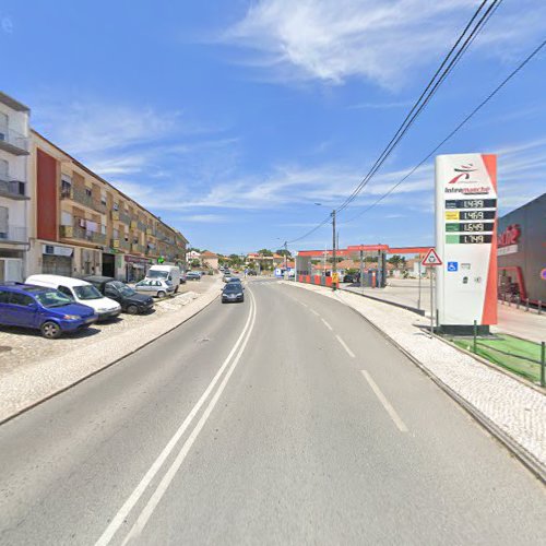 Comparts - Comércio de Peças e Reparação Auto, Lda. em Torres Vedras