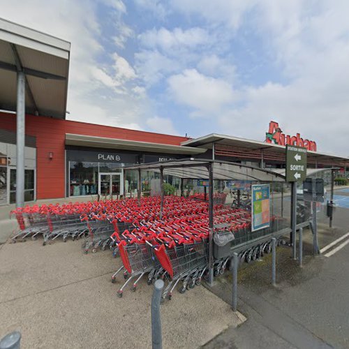 Borne de recharge de véhicules électriques Auchan Charging Station Biganos