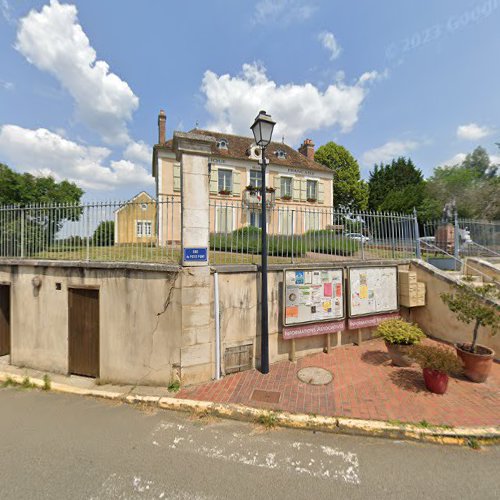L'agence du theatre à Treigny-Perreuse-Sainte-Colombe