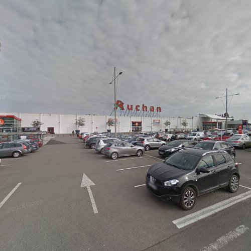 Borne de recharge de véhicules électriques Auchan Stazione di Ricarica Saint-Martin-Boulogne