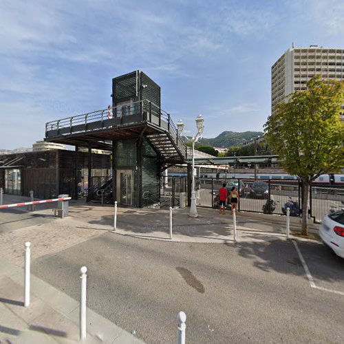 Borne de recharge de véhicules électriques KiWhi Pass Charging Station Toulon